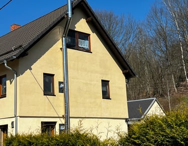 Haus mit Schornstein gemacht von Alexander Hellmich