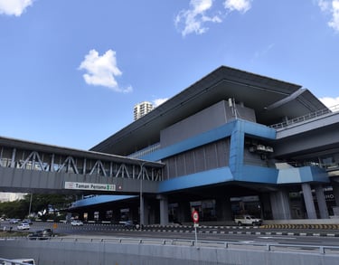 Taman Pertama MRT