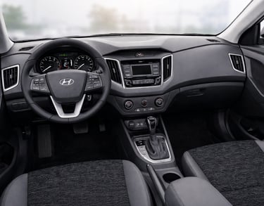 Interior do Creta 2022 automático com painel e multimídia SUV usado por cerca de 89 mil