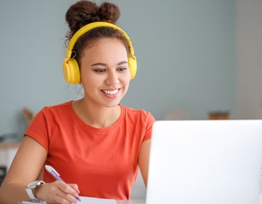 Online beauty marketing education for beauty professionals learning remotely