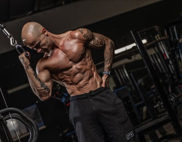 Coach Anderson, East London personal trainer, shredded man and abs