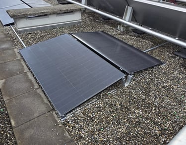 2 panneaux solaires