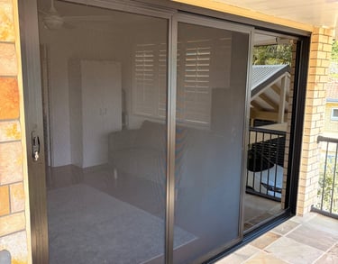Aluminium Sliding door with security screens