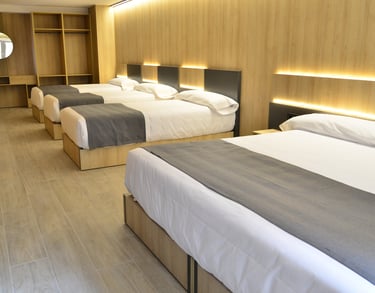 Habitacion quíntuple hotel Catanies en el Pas de la Casa