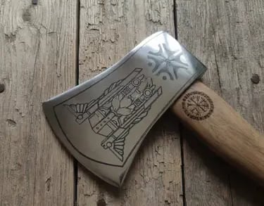 grawerowane siekierki