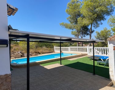 Marquesina-panel-sandwich-coche-valencia