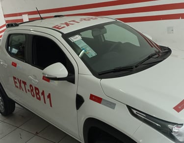 sinalização com refletivos plotagem adesivos