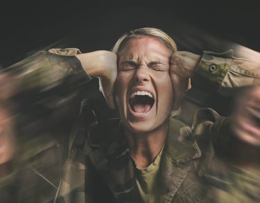 Il viso di una donna in preda ad uno stress profondo