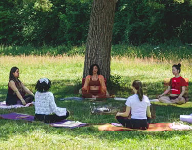 Designed Yoga Circle of Love Münich