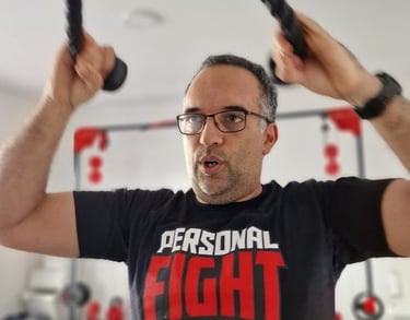 Reforço muscular com acompanhamento personalizado para jovens e idosos em Braga