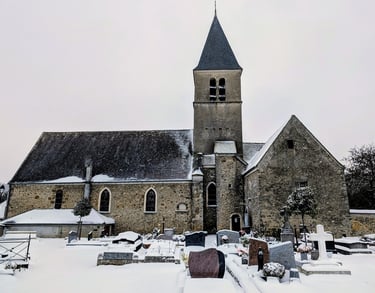 Eglise Saint Medard à Elancourt enneigée