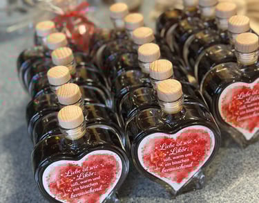 Valentinstags Geschenk Glasherzen mit Nusslikör & Spruch