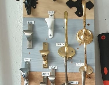 perchas laton y perchas de forja