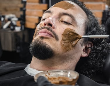 hombre tratamiento facial spa en ace barber studio quito la mejor barberia