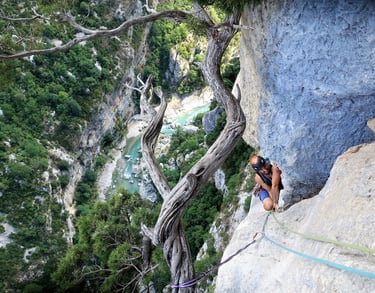 escalade hautes alpes initiation grande voie terrain d'aventure guillestre