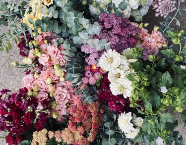 Bulk buckets of flowers and greenery in southern Oregon. Beauty Grows Wild Medford Oregon