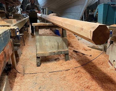 Solid mast spar shipwright