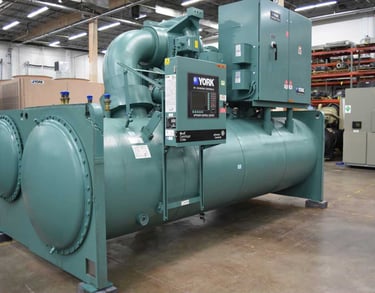 Una gran máquina chiller industrial
