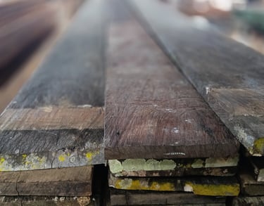 Papan bekas rustic
