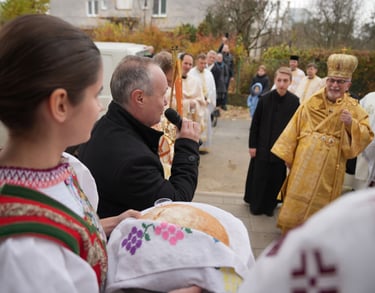 Fotografia z vysviacky Gréckokatolíckeho kostola na Podhradovej