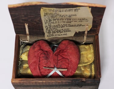 karine-nguyen-van-tham-seuil, boite en bois, chaussure et tapis sculptés, teintures végétales, poeme