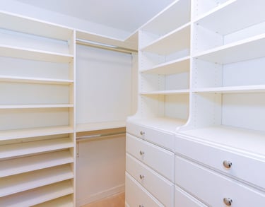 dressing avec tiroirs et penderie 