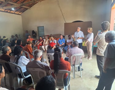 Reunião no Assentamento Cachoeirinha em Tumiritinga - MG