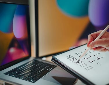 Güzel Sanatlar, Grafik Tasarım ve Çizim Bölümleri için Portfolyo Hazırlama Rehberi kapak görseli; ya