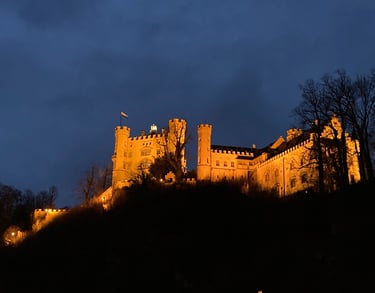 Hohenschwangau at night
