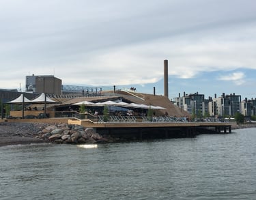 Löyly sauna by water