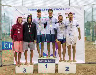 Podio dei primi tre classificati del campionato italiano di Footvolley 2024