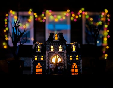 Halloween In Dallas  Lit up Haunted House