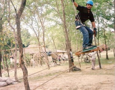 sKATEBOARD zIPLINE