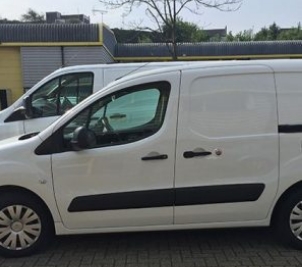 Van slam handle
