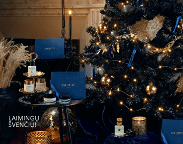 Sothys Kalėdų kolekcija 2025. Prabangi karališkos mėlynos ir auksinė dekoracija su Sothys kosmetikos