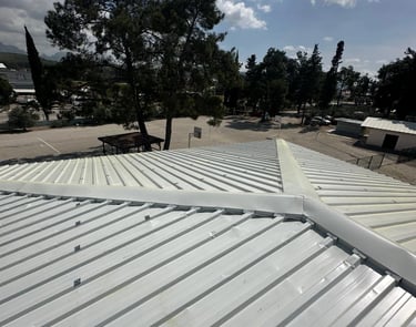 Saruhanlı yağmur oluğu temizliği ve sızdıran dere onarımı hizmeti.