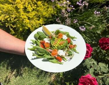 Ensalada de salmón gravlax con palta