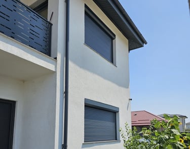 Rulouri exterioare din aluminiu, rulouri cu plasa de insecte incorporata