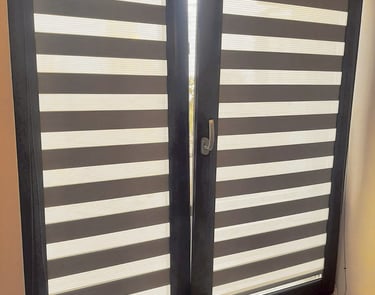 Rolete zi-noapte cu caseta si ghidaje laterale, aceste rolete se monteaza direct pe tamplarie