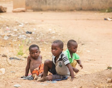 enfant afrique seuls orphelins