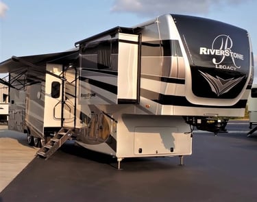 rv and 5th wheel campers motor homes for sale near me