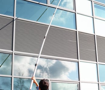 Nettoyage de vitres en hauteur par m&m services pro Bois-Guillaume