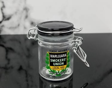 Strong smell released when opening storage container