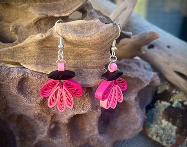 Contemporary pair of handmade quilled paper earrings in pink and black hues. Hypoallergenic.