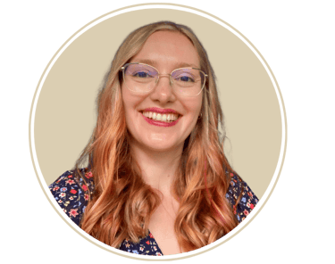 Kundenstimme-mit-Foto-von-Lisa-Jost-zum-wöchentlichen-60-Minuten-Yogakurs