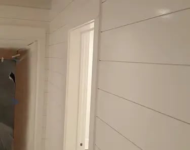 Wood Siding Interior Spray Painting