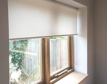 Rolete textile simple cu montaj pe tamplarie ,perete sau in tavan - Producator ASIROLL - Bucuresti