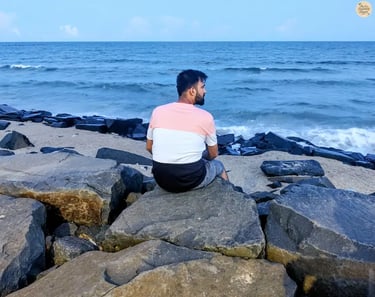 Early sunrise view at Pondicherry rock beach.