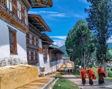 gangtey_goemba_monastery_exterior