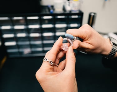 Embouts sur mesure, accompagnement personnalisé et service après vente